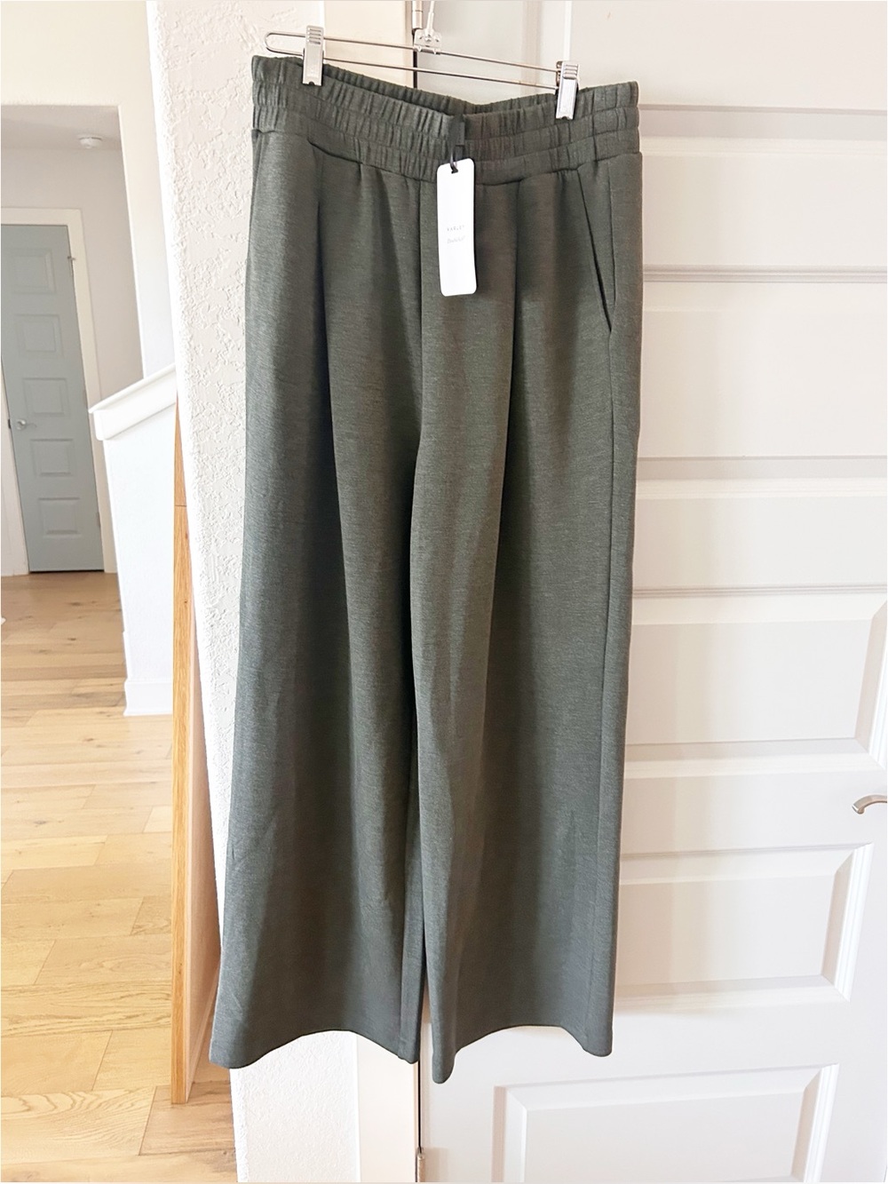 NWT Varley The Extra Wide Leg Pants 29.5 Olive Marl - Picture 3 of 5